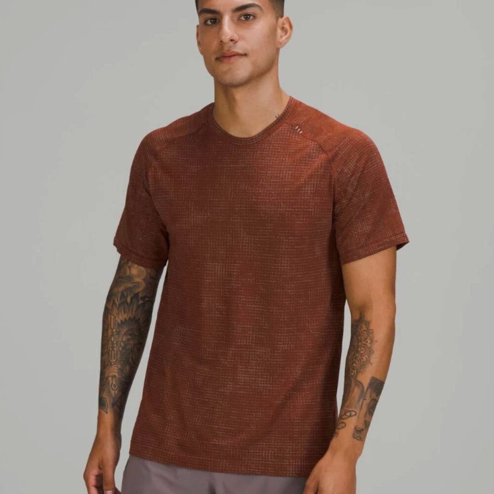 EUC LULULEMON Lululemon Metal Vent Tech T-Shirt 2.0 Disrupted Grid : LARGE